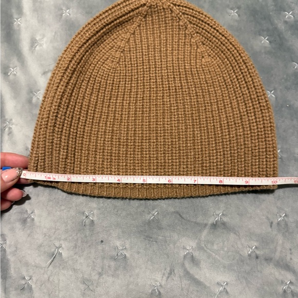 J. Crew Tan Knit Women’s Beanie - Picture 3 of 7